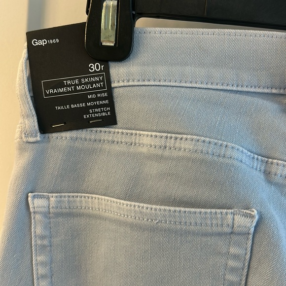 NWT Gap True Skinny mid rise stretch jeans 30 regular length - Picture 1 of 7